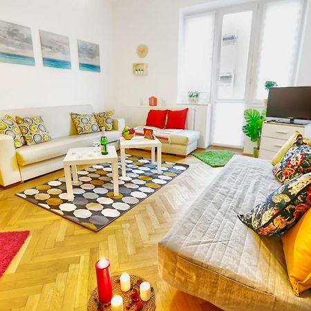 Big&Bright- Golden Apartments- Old Town קרקוב מראה חיצוני תמונה